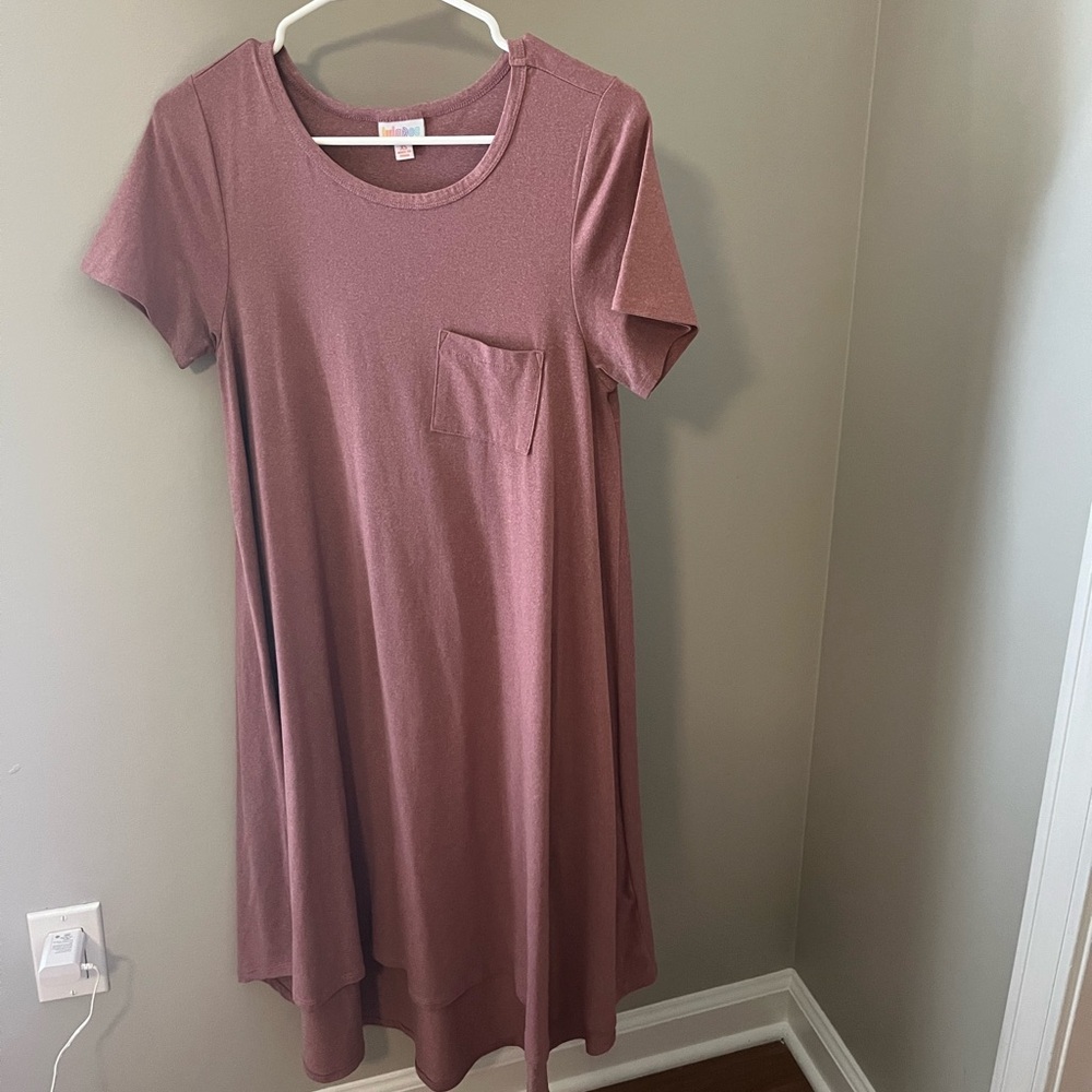 LulaRoe T-shirt dress. Carly dress (I think). Extra small. Fits similar to M